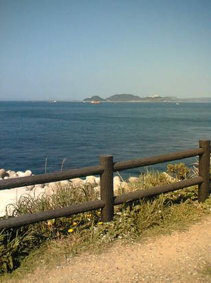 06-5-4神島から伊良湖岬を望む.JPG